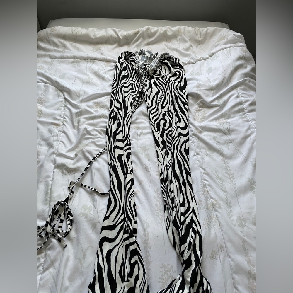 Zebra printed flare pants - S
